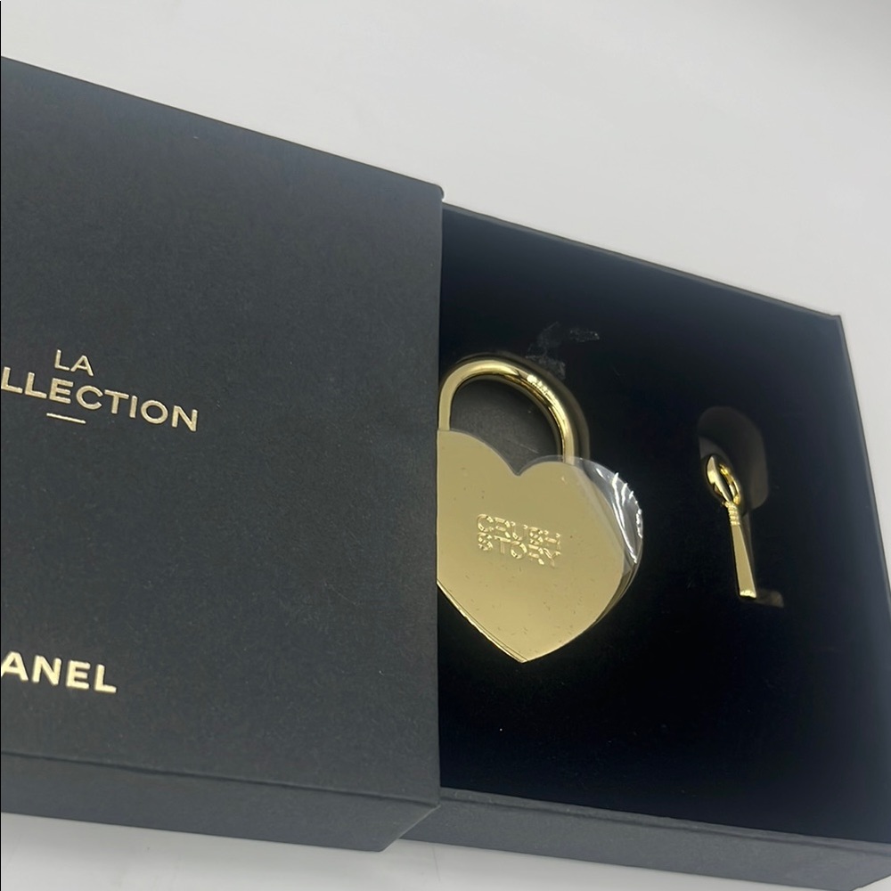 CHANEL LA Collection Heart Lock and Key Set